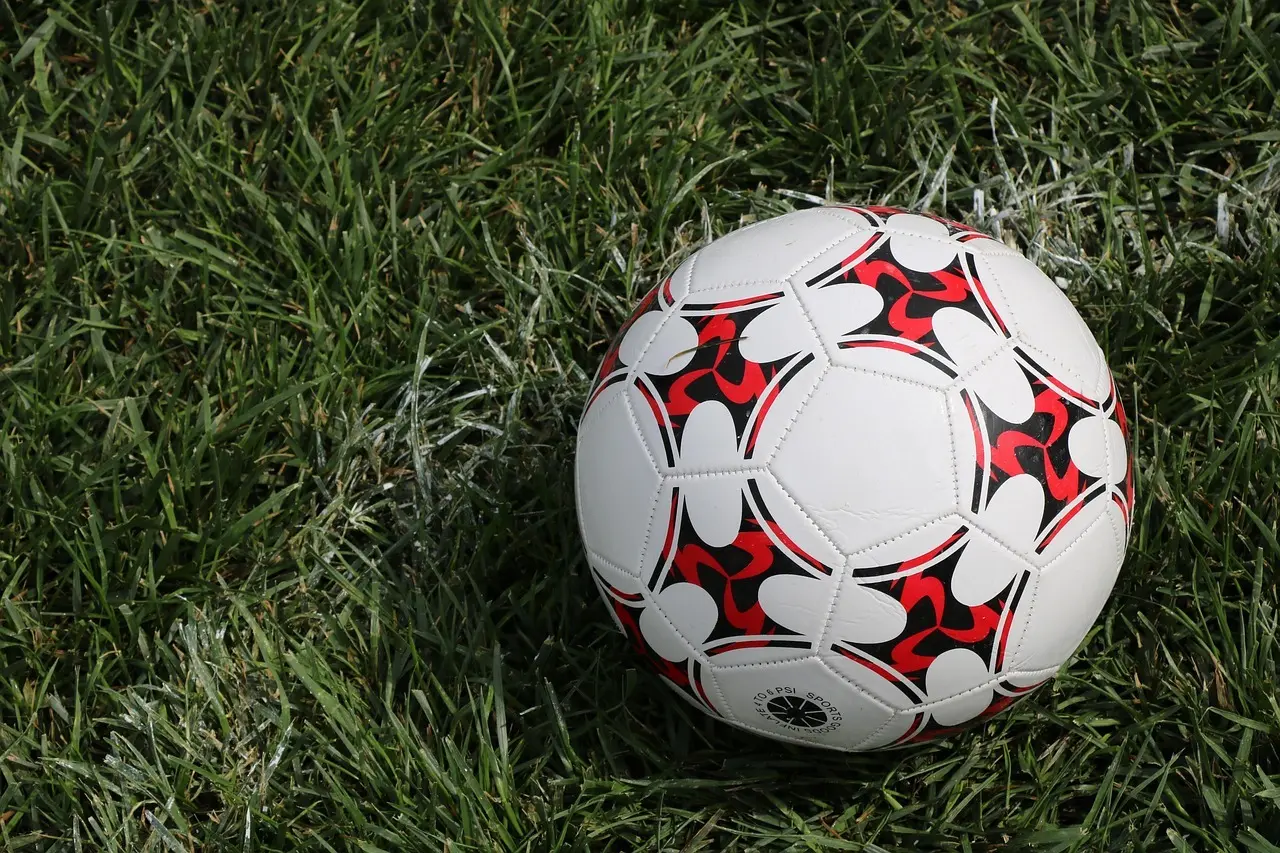 Drama, defensivdisciplin og otte-måls-brag: Overblik over Derde Divisie – Sunday 25/26, runde 9