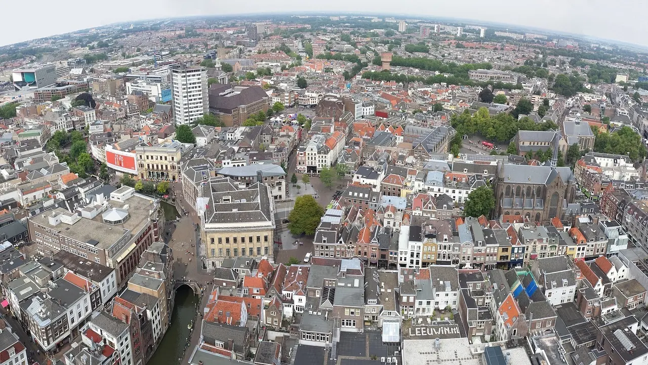 Hvordan er vejret i Utrecht i uge 8?