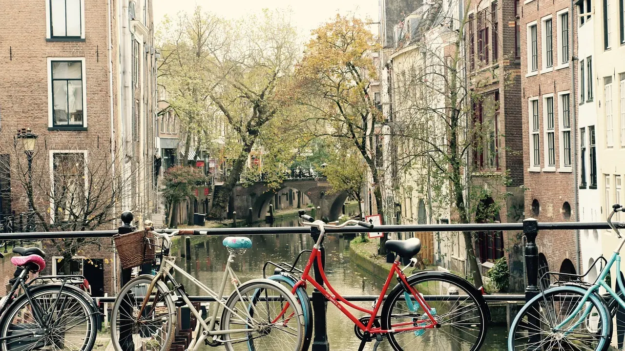 Hvordan er vejret i Utrecht i april måned?