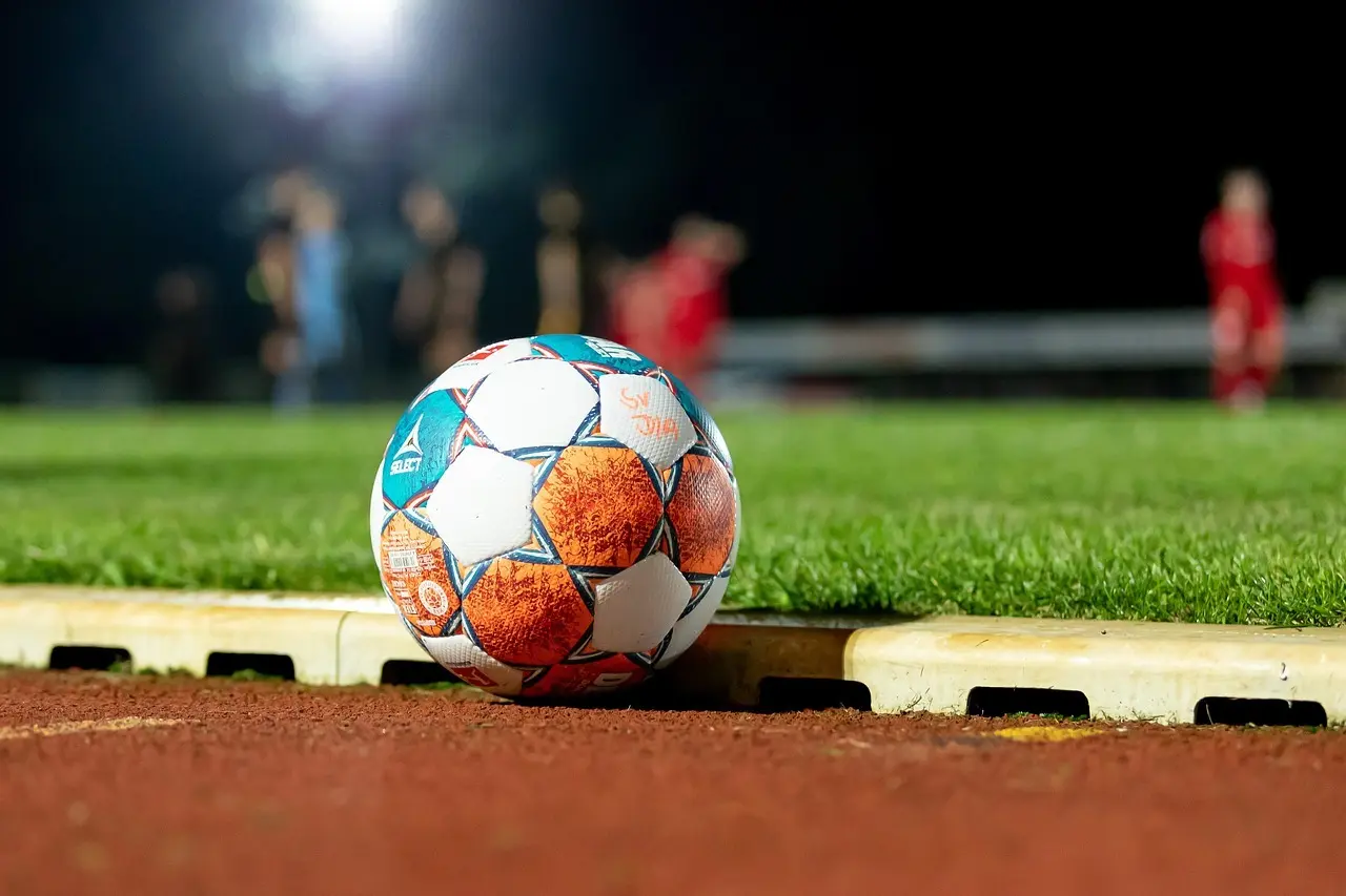 Derde Divisie – Sunday 25/26, runde 28: tætte opgør, to målløse nuller og marginale sejre