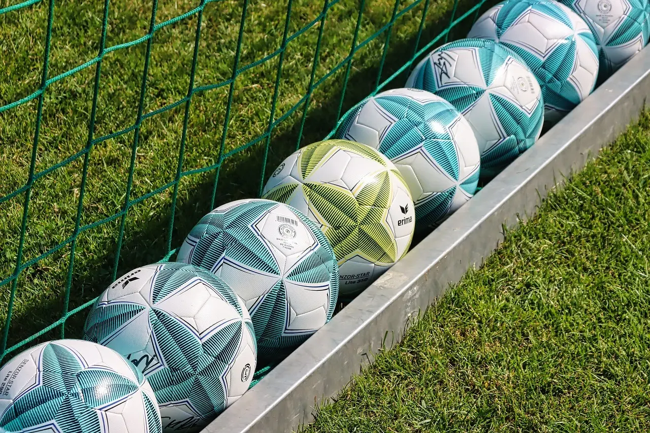 Udebanepower, sene delinger og vendepunkter: overblik over Derde Divisie – Saturday 25/26, runde 20